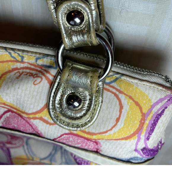 Large Coach Colorful Patterned Women's Bag- metallic handles, canvas Monogram C - Picture 12 of 16